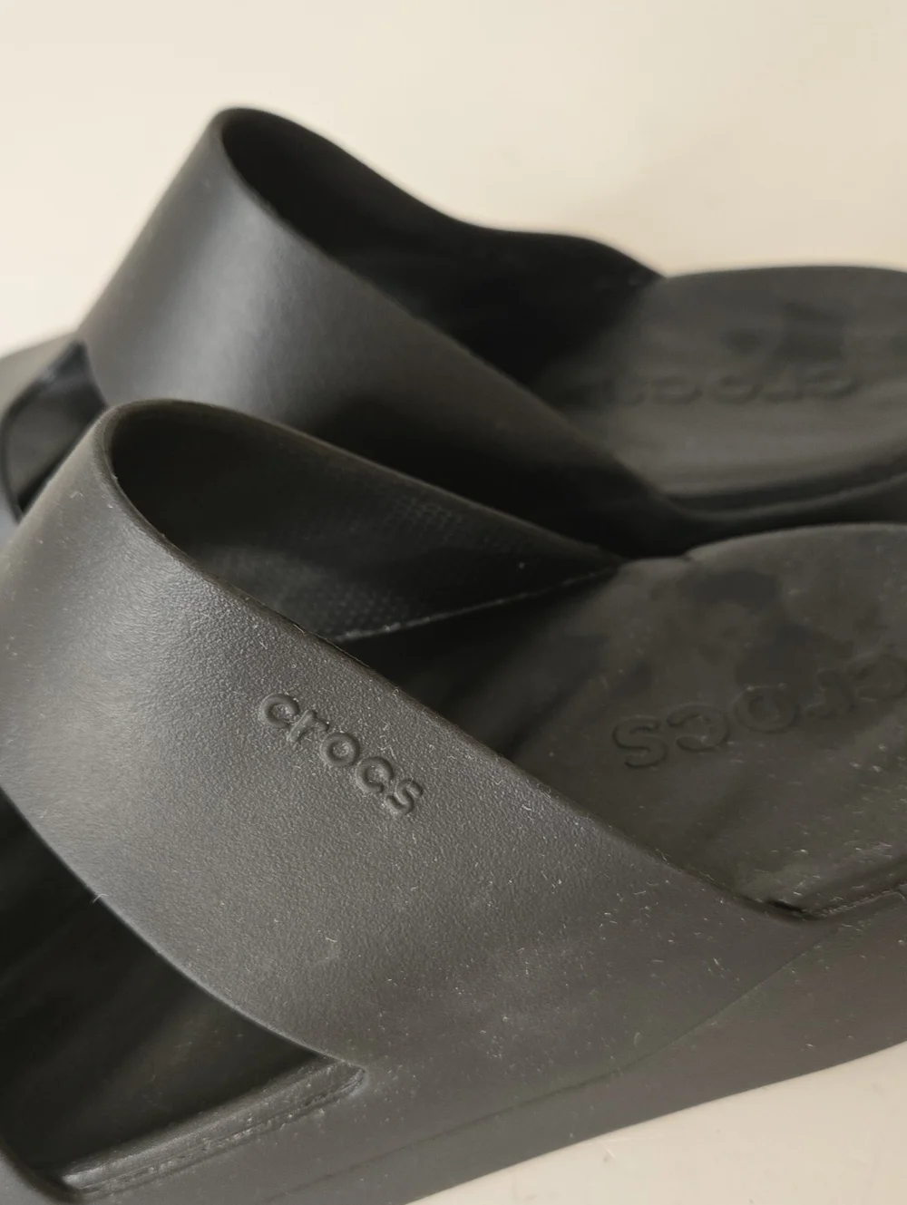 CROCS Getaway Black platform H Strap Sandals 9